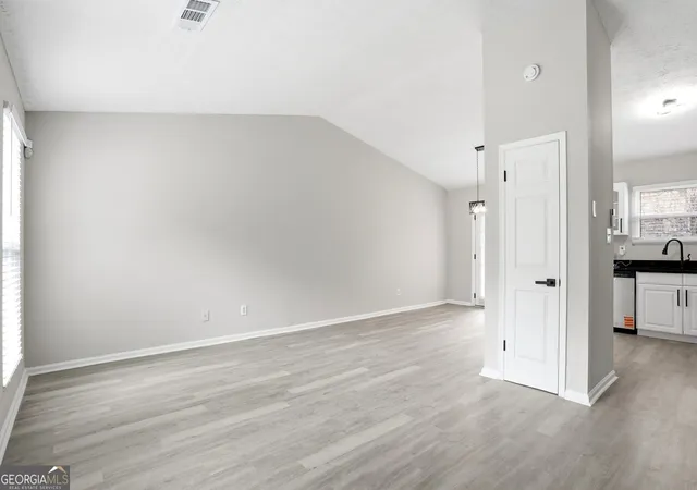 4th image of 5297 Timor Trl, Lithonia, GA 30038 | MLS# 10720424
