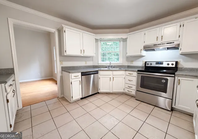 Photo 4 of Single family home for sale at 3162 Oak Leaf Ct Sw, Marietta, GA 30064 | MLS# 10787884 | Listing updated on 2026-08-23