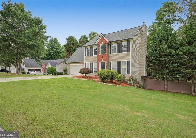 Photo 3 of Single family home for sale at 1780 Leigh Meadow Dr, Dacula, GA 30019 | MLS# 10821158 | Listing updated on 2026-09-20