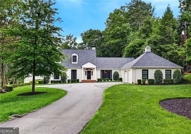 2nd image of 62 Blackland Rd Nw, Atlanta, GA 30342 | MLS# 10778796