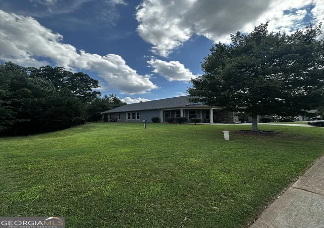 Photo 1 of Single family home for sale at 280 Granite Wy, Newnan, GA 30265 | MLS# 10803808 | Listing updated on 2026-10-17