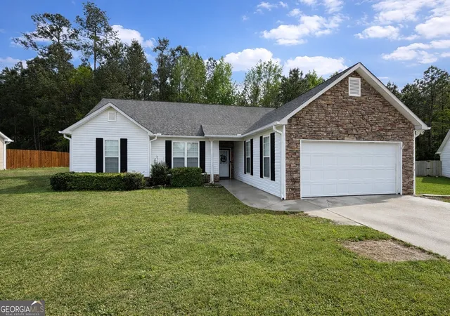 Photo 1 of Sale Pending at 23 Brandon Ln Sw, Rome, GA 30165 | MLS# 10725670 | Listing updated on 2026-09-07