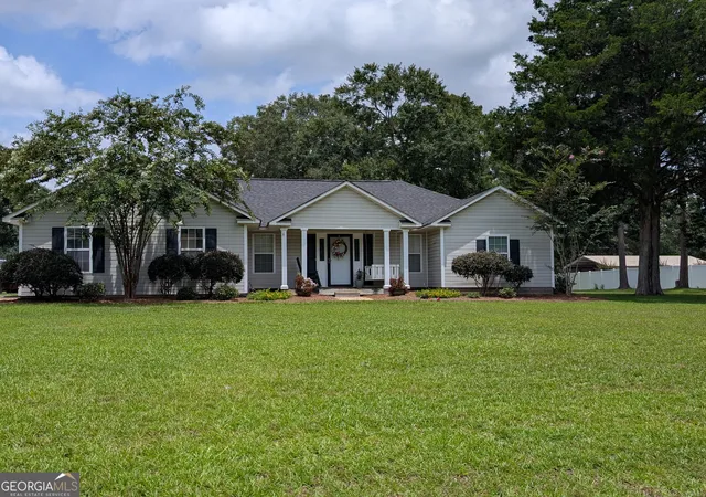 Photo 1 of Single family home for sale at 76 Third Ave, Hawkinsville, GA 31036 | MLS# 10812242 | Listing updated on 2026-09-06