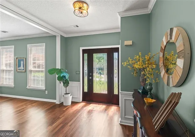 Photo 4 of Single family home for sale at 1335 Lyndhurst Way, Roswell, GA 30075 | MLS# 10832295 | Listing updated on 2026-09-08