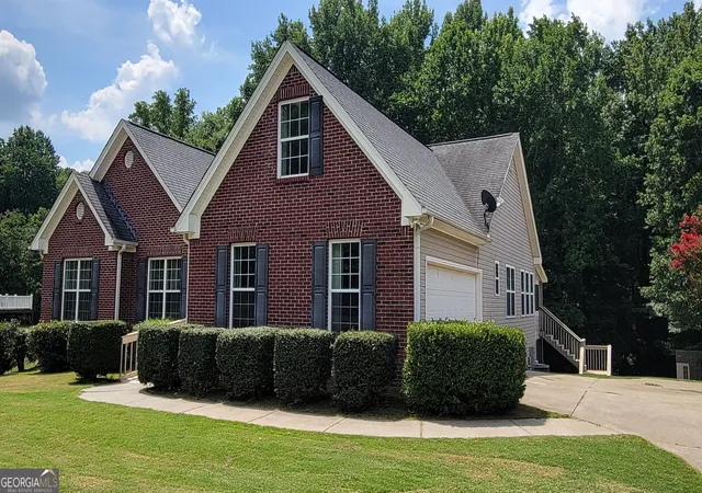 Photo 2 of Single family home for sale at 371 Summit Chase Dr, Jefferson, GA 30549 | MLS# 10785811 | Listing updated on 2026-09-04