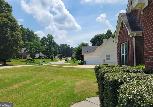 Photo 2 of Single family home for sale at 371 Summit Chase Dr, Jefferson, GA 30549 | MLS# 10785811 | Listing updated on 2026-09-04