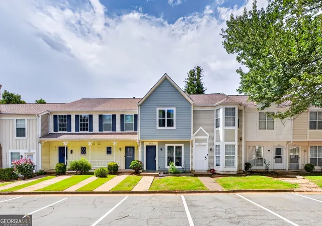2nd image of 6715 Colchester Pl, Norcross, GA 30093 | MLS# 10821330