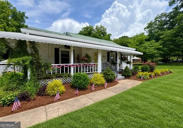 Homes for sale in Bremen, GA | 215 Tallapoosa St W, Bremen, GA 30110 | MLS# 10804196