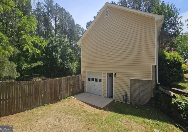 Photo 3 of Single family home for sale at 136 Crk Side Dr, Mcdonough, GA 30252 | MLS# 10756553 | Listing updated on 2026-09-17