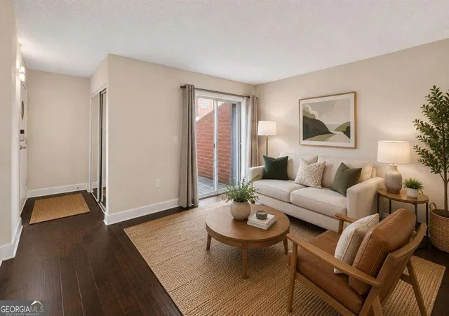 Listing Photo 4 - Condo for sale in building located at 391 Ralph Mcgill Blvd, Atlanta, GA 30312 - Unit #H