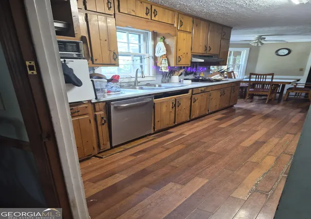 Photo 3 of Single family home for sale at 5254 Fox Hill Dr, Norcross, GA 30092 | MLS# 10834589 | Listing updated on 2026-09-18