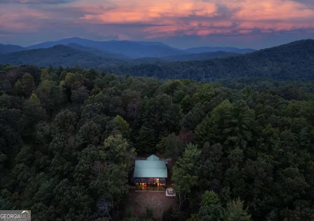Photo 2 of Sale Pending at 335 N Old Aska Rd, Blue Ridge, GA 30513 | MLS# 10817419 | Listing updated on 2026-08-20