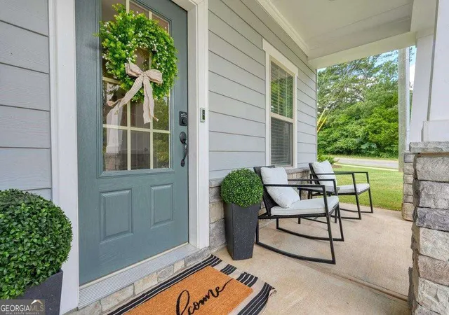 Photo 2 of Single family home for sale at 100 Grv View Rd, Woodstock, GA 30189 | MLS# 10803796 | Listing updated on 2026-07-25