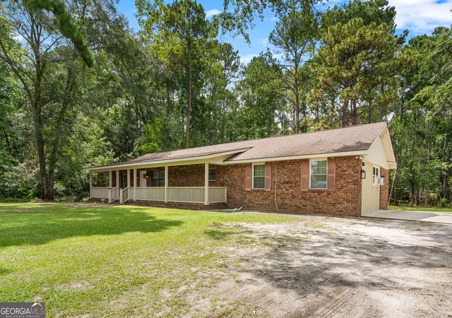 Photo 2 of Single family home for sale at 116 Oak St, Rincon, GA 31326 | MLS# 10806520 | Listing updated on 2026-08-20