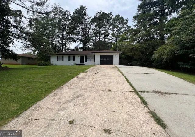 Photo 2 of Single family home for sale at 6935 Fielder Rd, Rex, GA 30273 | MLS# 10787475 | Listing updated on 2026-07-30