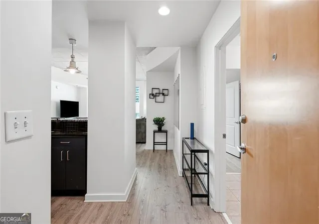 Photo 2 of Condo for sale at 250 Pharr Rd Ne #1005, Atlanta, GA 30305 | MLS# 10811219 | Listing updated on 2026-09-15