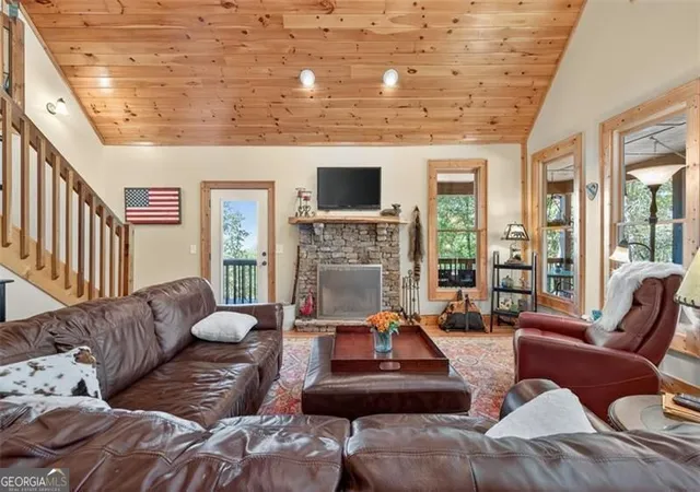 Photo 3 of Single family home for sale at 727 Bonanza Ln, Tiger, GA 30576 | MLS# 10826923 | Listing updated on 2026-09-04