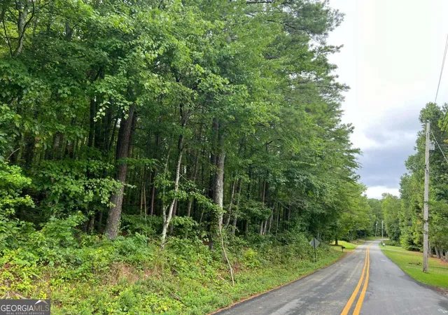 Photo 3 of Sale Pending at 119 Kirk Rd NW, White, GA 30184 | MLS# 10582042 | Listing updated on 2025-10-28