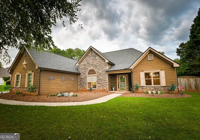 Photo 2 of Single family home for sale at 4207 Old Wood Dr, Conyers, GA 30094 | MLS# 10810761 | Listing updated on 2026-08-26