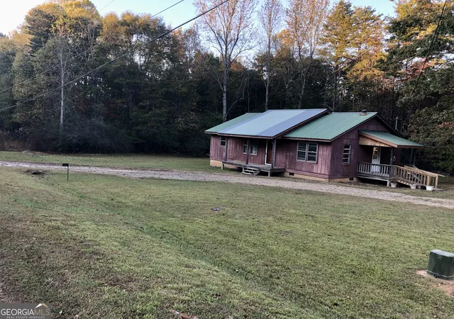 Photo 2 of Sale Pending at 302 Cantrell Rd, Cleveland, GA 30528 | MLS# 10631122 | Listing updated on 2026-01-24