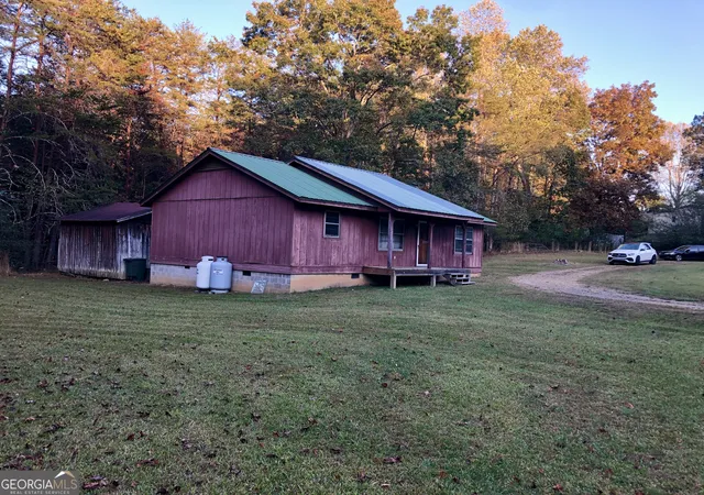 Photo 3 of Sale Pending at 302 Cantrell Rd, Cleveland, GA 30528 | MLS# 10631122 | Listing updated on 2026-01-24