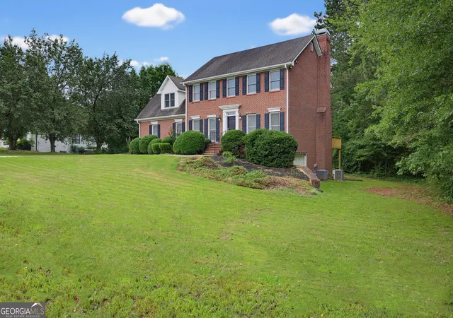 2nd image of 1206 Dover Pl Se, Conyers, GA 30013 | MLS# 10787205