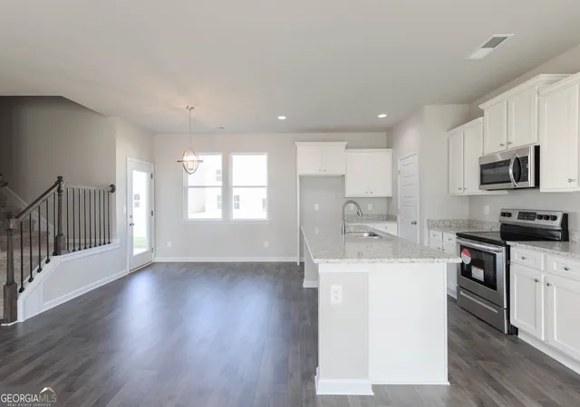 Photo 4 of Single family home for sale at 396 Crimson Feather Dr, Jefferson, GA 30549 | MLS# 10781992 | Listing updated on 2026-09-15