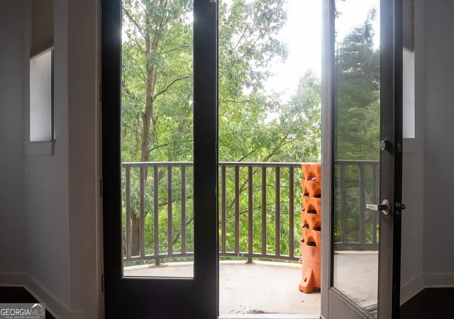 Photo 3 of Condo for sale at 395 Central Park Pl NE #230, Atlanta, GA 30312 | MLS# 10836416 | Listing updated on 2026-09-14