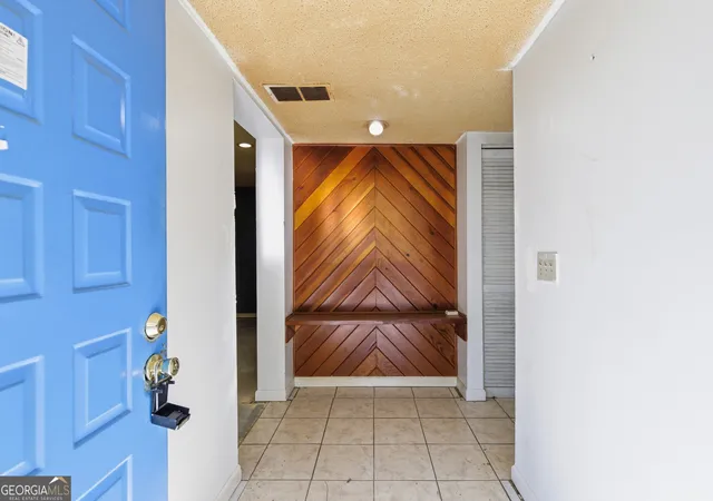 Photo 3 of Condo for sale at 1980 Variations Dr Ne, Atlanta, GA 30329 | MLS# 10734794 | Listing updated on 2026-10-05