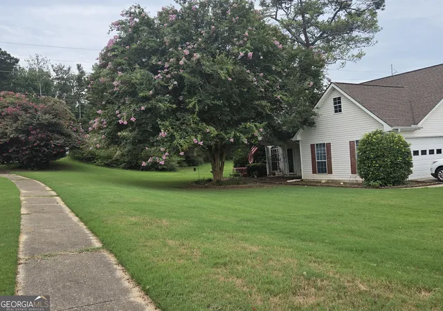 2nd image of 9 Dogwood Rdg, Hampton, GA 30228 | MLS# 10813713