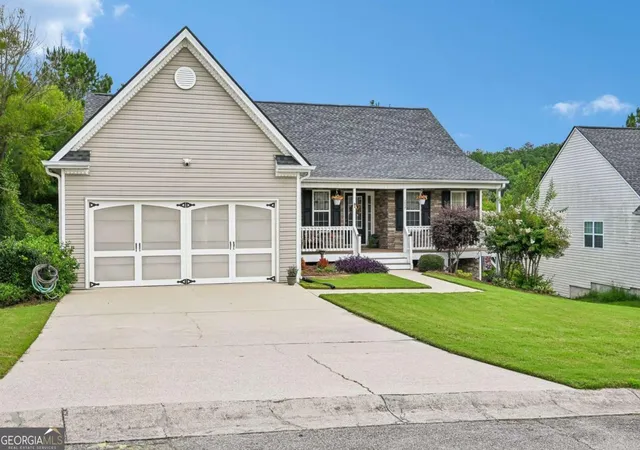 Photo 1 of Single family home for sale at 207 Overlook Ct, Dallas, GA 30157 | MLS# 10825509 | Listing updated on 2026-09-11