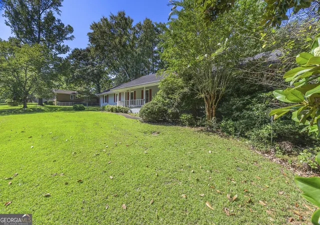 2nd image of 1137 Clairmont Pl, Macon, GA 31204 | MLS# 10831271