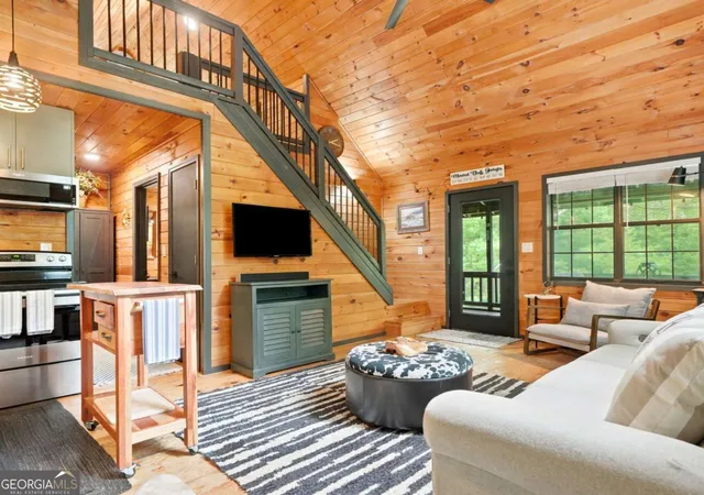 3rd image of 220 Oak Loop #7, Mineral Bluff, GA 30559 | MLS# 10805806