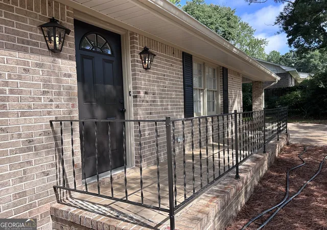 Photo 3 of Single family home for sale at 109 Forestwood Dr, Griffin, GA 30223 | MLS# 10827812 | Listing updated on 2026-09-25