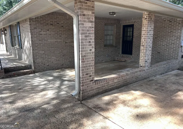 Photo 3 of Single family home for sale at 109 Forestwood Dr, Griffin, GA 30223 | MLS# 10827812 | Listing updated on 2026-09-25