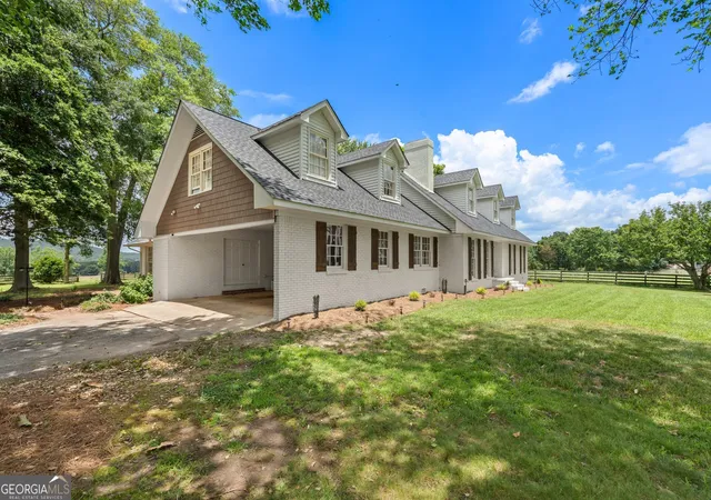 Homes for sale in Roopville, GA | 3710 Veal Street, Roopville, GA 30170 | MLS# 10792136