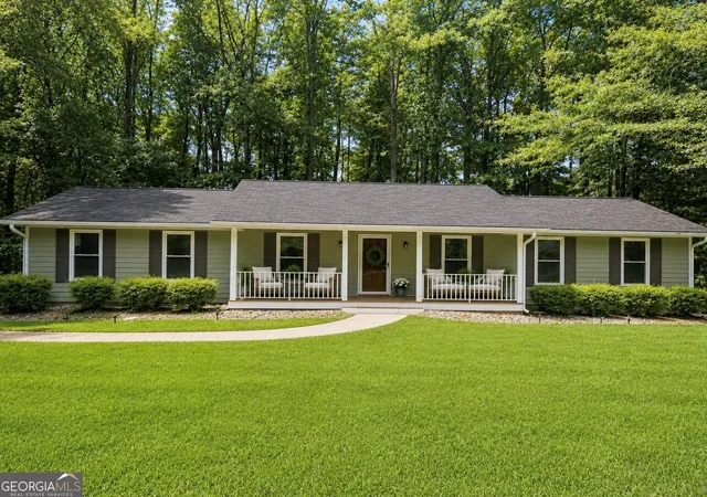 Photo 1 of Sale Pending at 205 Kingswood Dr, Fayetteville, GA 30215 | MLS# 10819239 | Listing updated on 2026-09-16