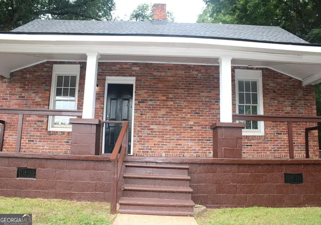 Photo 3 of Single family home for sale at 906 Callaway Ave, Lagrange, GA 30240 | MLS# 10820472 | Listing updated on 2026-08-20