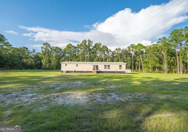 Photo 3 of Manufactured home for sale at 250 Brio Ln, Brunswick, GA 31523 | MLS# 10831233 | Listing updated on 2026-09-17