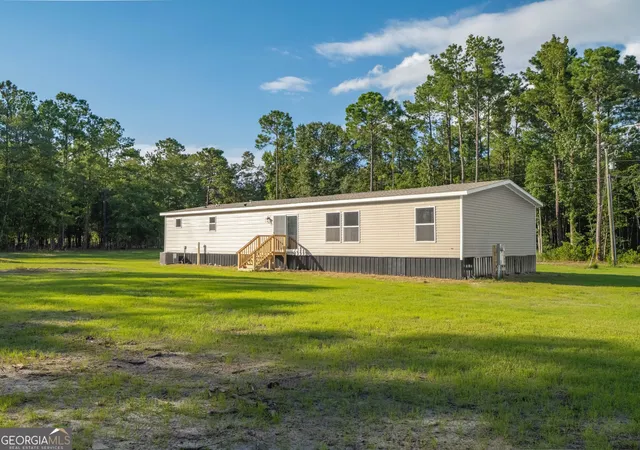 Photo 3 of Manufactured home for sale at 250 Brio Ln, Brunswick, GA 31523 | MLS# 10831233 | Listing updated on 2026-09-17