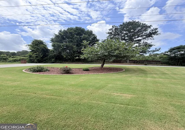 Photo 2 of Single family home for sale at 3151 Hurst Rd Sw, Conyers, GA 30094 | MLS# 10833682 | Listing updated on 2026-08-26