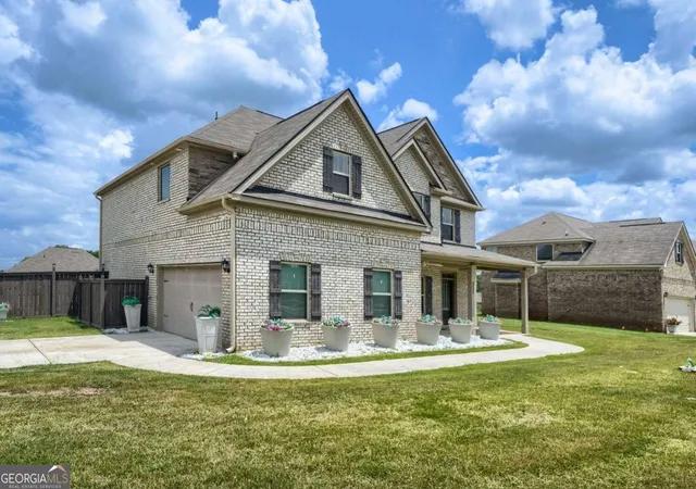 3rd image of 300 Olympian Dr, Ellenwood, GA 30294 | MLS# 10807249
