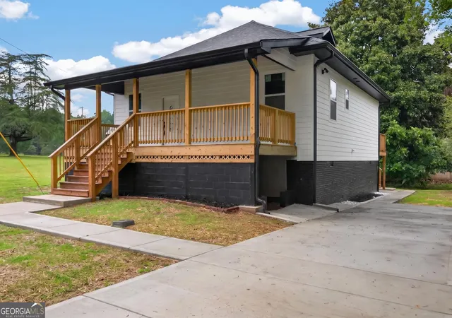 1st image of 100 Marshall Ave, Hogansville, GA 30230 | MLS# 10820690