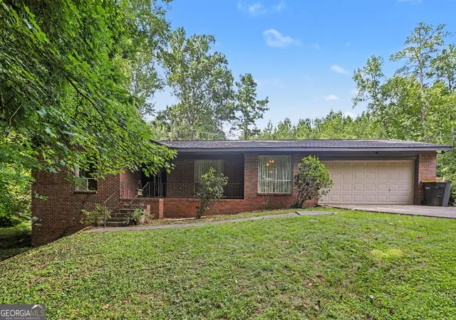 2nd image of 779 Pinehurst Dr, Fairburn, GA 30213 | MLS# 10809975