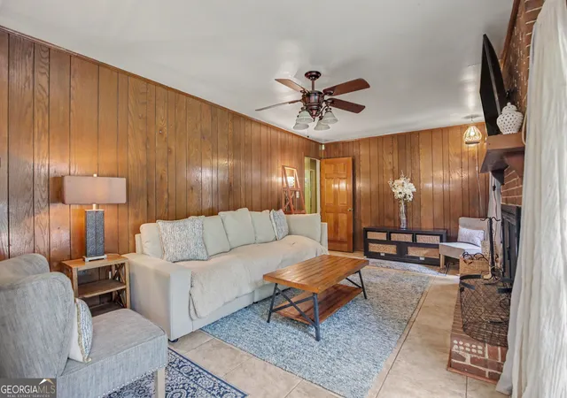 4th image of 779 Pinehurst Dr, Fairburn, GA 30213 | MLS# 10809975