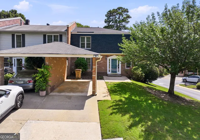 Photo 3 of Condo for sale at 6500 Gaines Fry Rd #6-D, Flowery Branch, GA 30542 | MLS# 10791871 | Listing updated on 2026-09-21