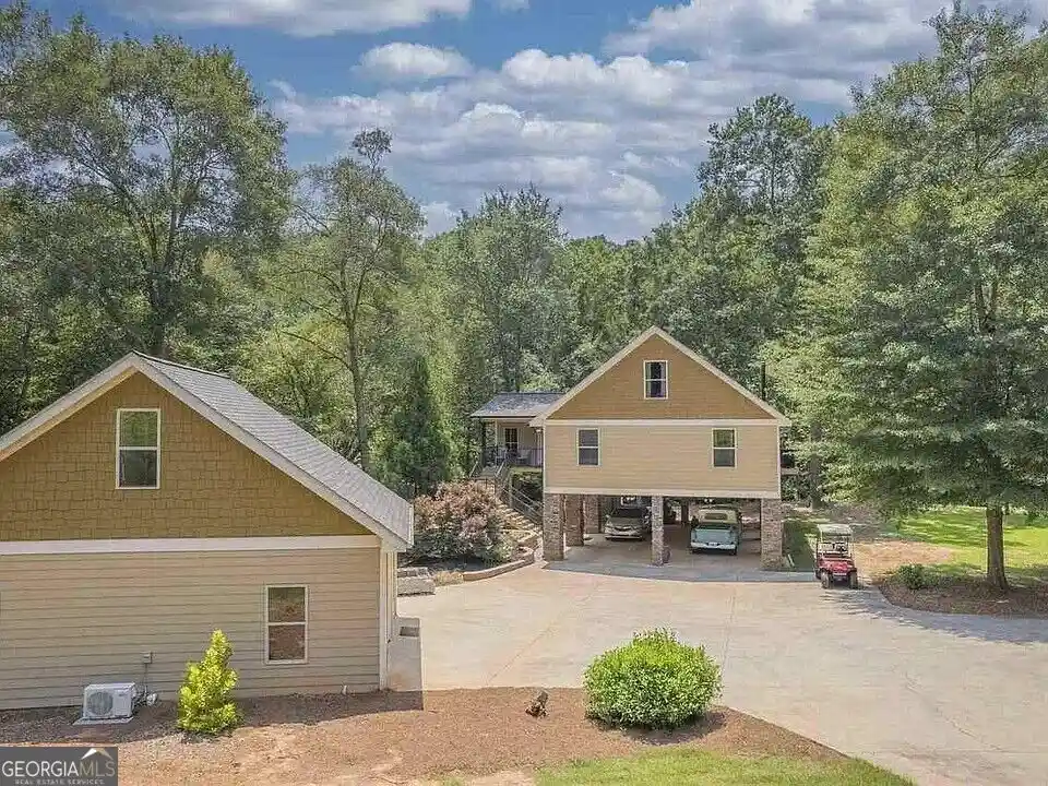 Single family home for sale at 599 Meadow Brk Ln, Royston, GA 30662 | MLS# 10857919
