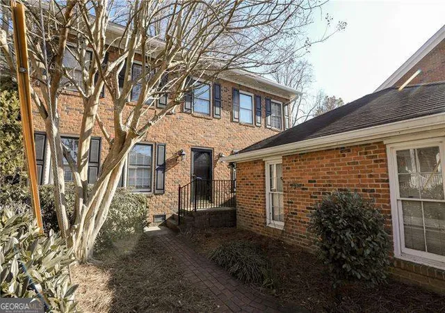 Photo 2 of Single family home for sale at 3122 Henderson Walk, Atlanta, GA 30340 | MLS# 10797761 | Listing updated on 2026-10-28