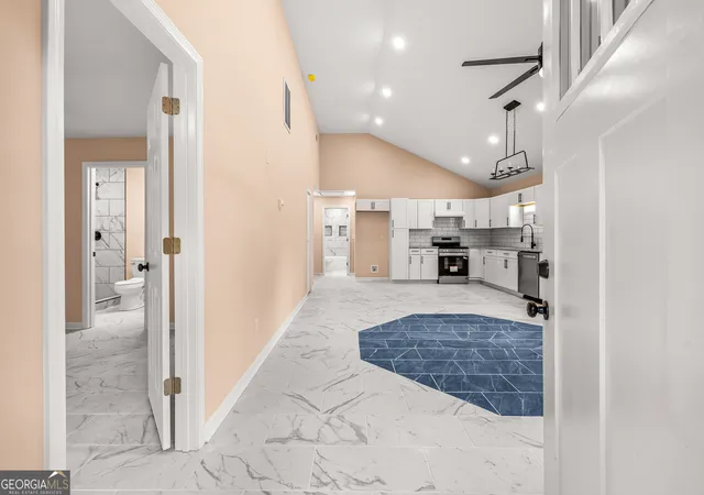 Photo 3 of Single family home for sale at 596 Watson St, Toccoa, GA 30577 | MLS# 10594457 | Listing updated on 2026-07-27