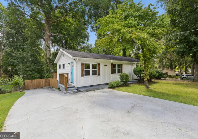 1st image of 2815 Old Concord Rd Se, Smyrna, GA 30082 | MLS# 10819664